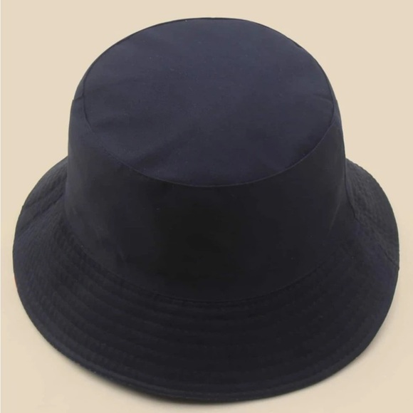 Bucket hat - Picture 2 of 2